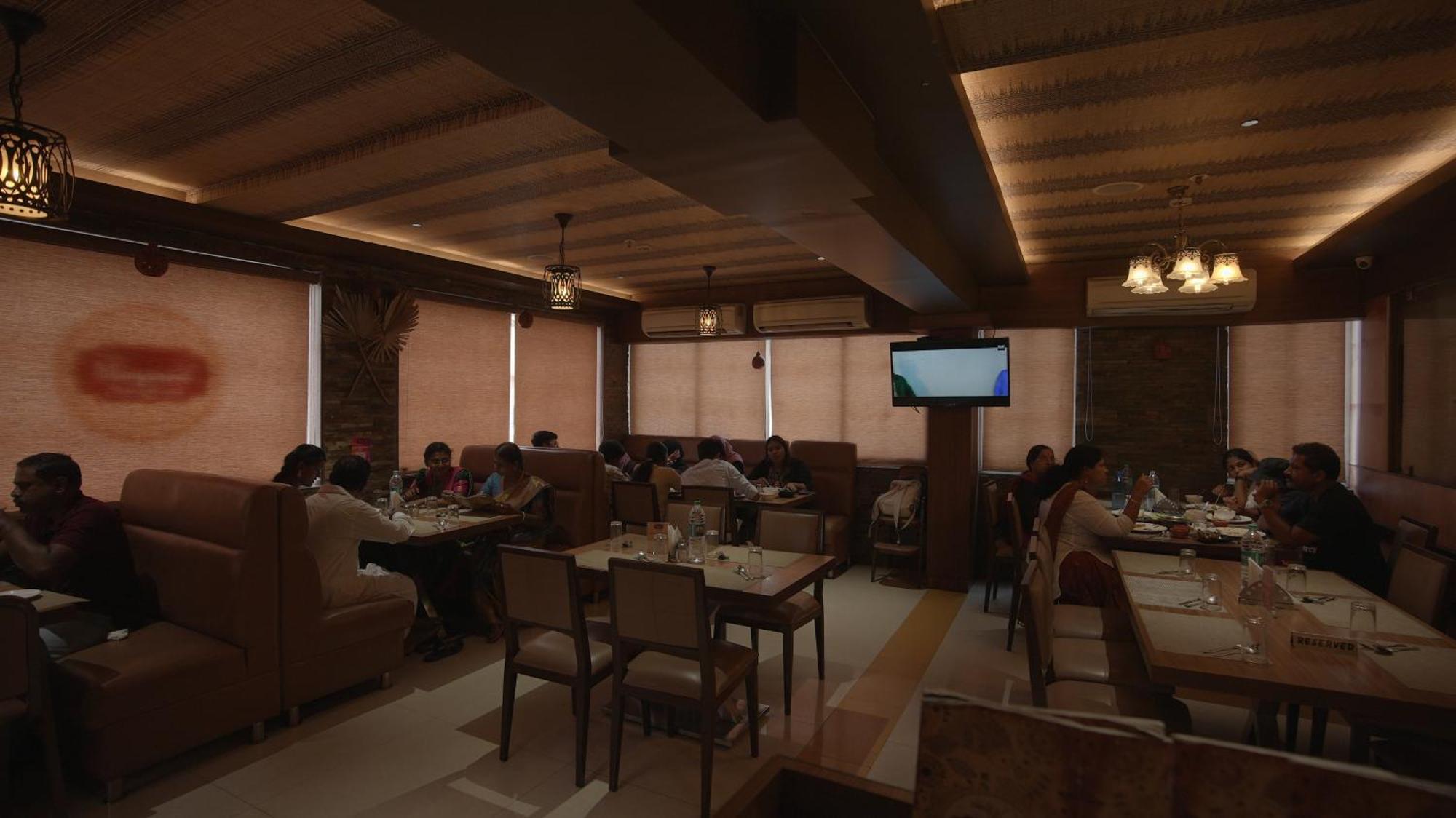 Hotel Srr Grand Τσενάι Εξωτερικό φωτογραφία