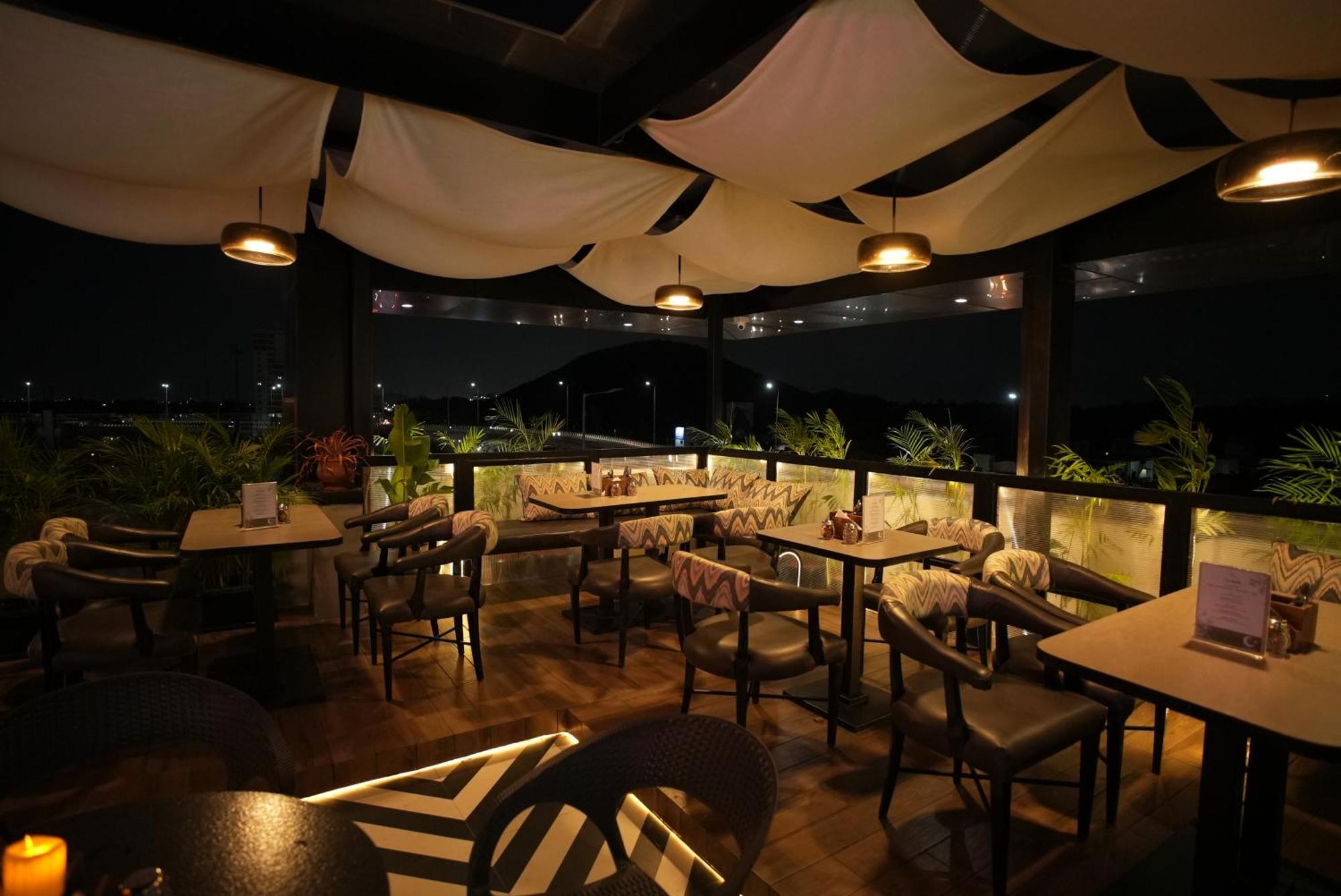 Hotel Srr Grand Τσενάι Εξωτερικό φωτογραφία