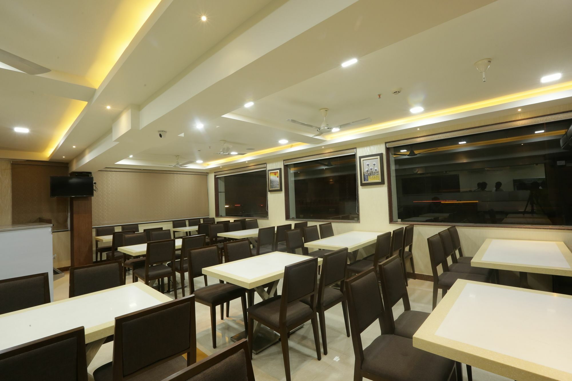 Hotel Srr Grand Τσενάι Εξωτερικό φωτογραφία